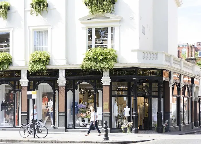 Chelsea Flat 10 Mins Harrods, Balcony, Gym, Air Conditioning