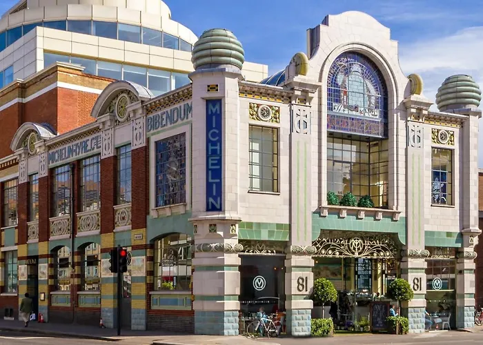 Chelsea Flat 10 Mins Harrods, Balcony, Gym, Air Conditioning